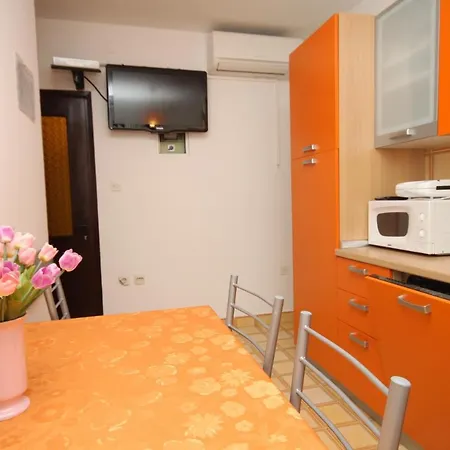 With Parking Space Novigrad - 7108 Novigrad Istria