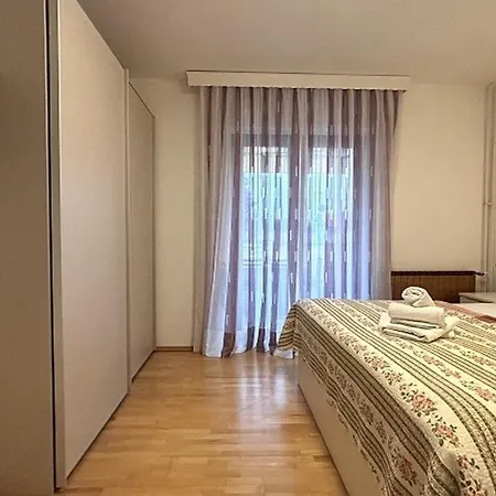 With Parking Space Novigrad - 7108 Novigrad Istria