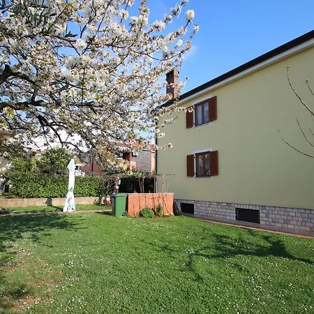 Apartment With A Parking Space Novigrad - 7108