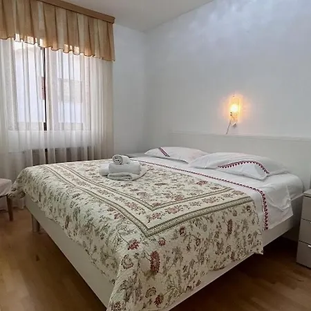 Apartment With A Parking Space Novigrad - 7108
