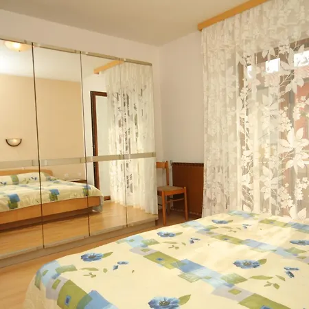 Apartment With A Parking Space Novigrad - 7108 *