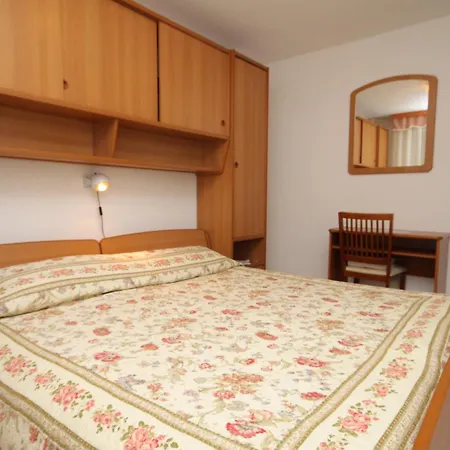 With Parking Space Novigrad - 7108 * Novigrad Istria