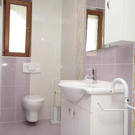 Apartment With A Parking Space Novigrad - 7108