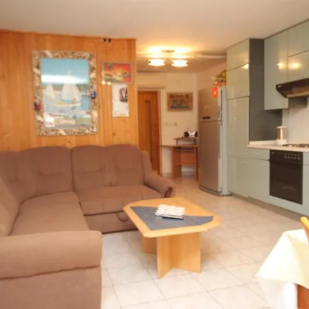 Apartment With Parking Space Novigrad - 7108 Novigrad Istria